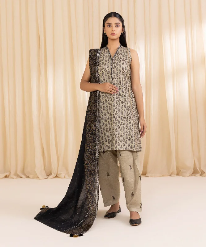 3 Piece - Printed Khaddar Suit