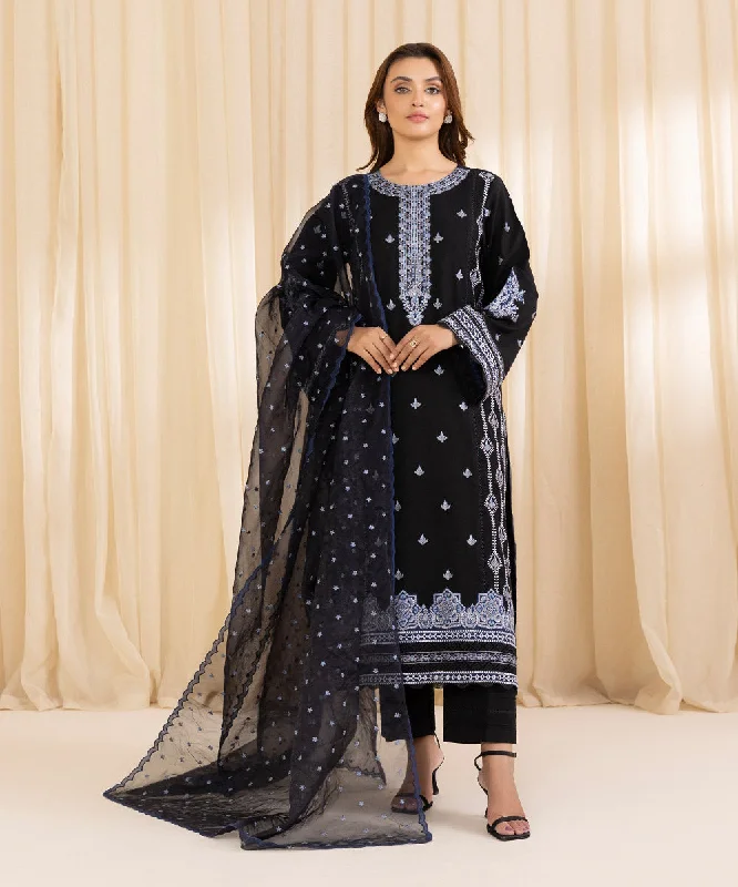 3 Piece - Embroidered Karandi Suit