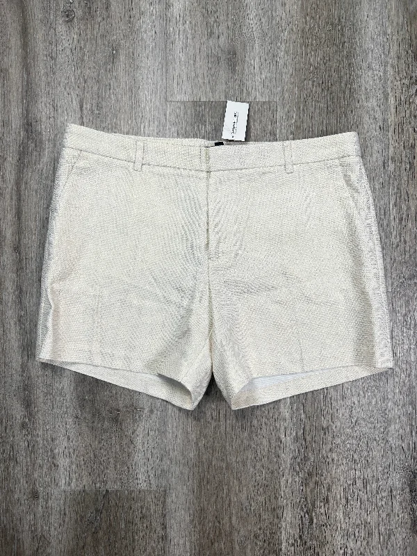 Cream Shorts Banana Republic, Size L