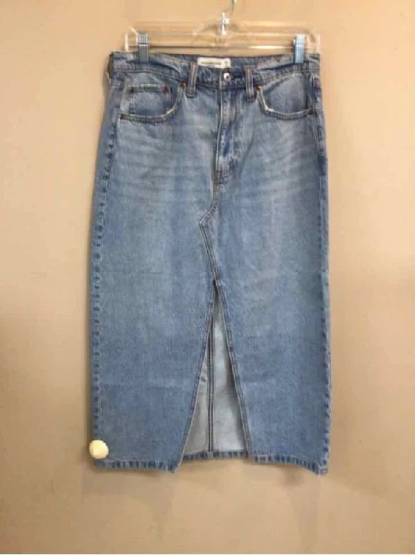 ABERCROMBIE & FITCH SIZE 6 Ladies SKIRT