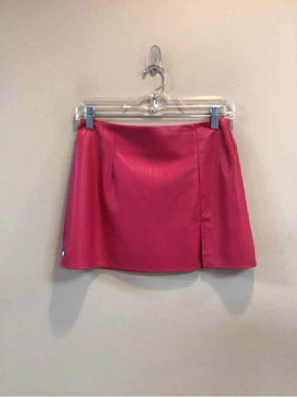 DAY NIGHT SIZE SMALL Ladies SKIRT