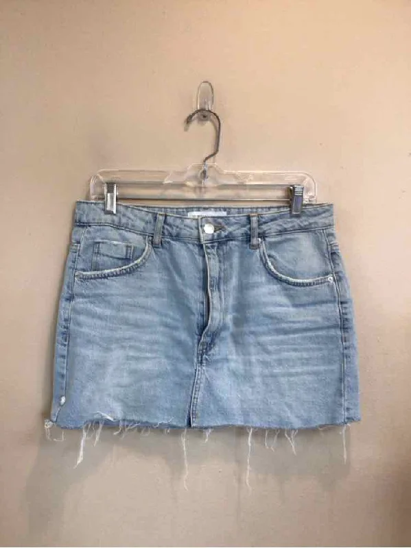 PULL & BEAR SIZE LARGE Ladies SKIRT