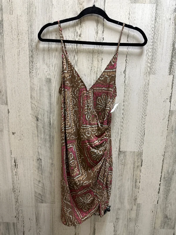 Brown Dress Casual Short Urban Outfitters, Size S